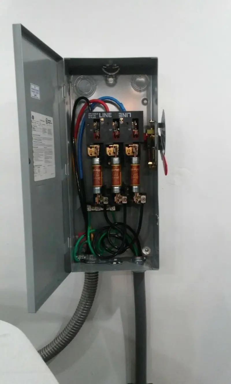Three-phase disconnect switch installed for Electrical Wiring & Rewiring in Garrison
